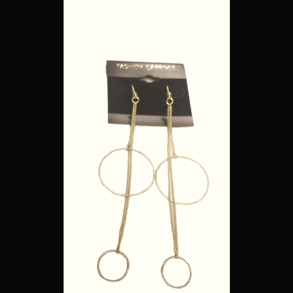 Women's earrings